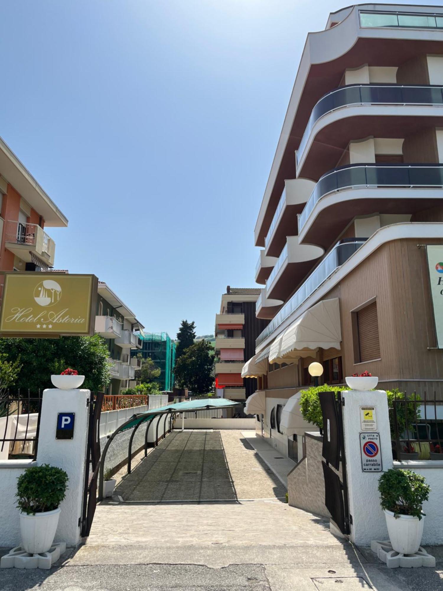 Hotel Astoria Pineto Exterior foto
